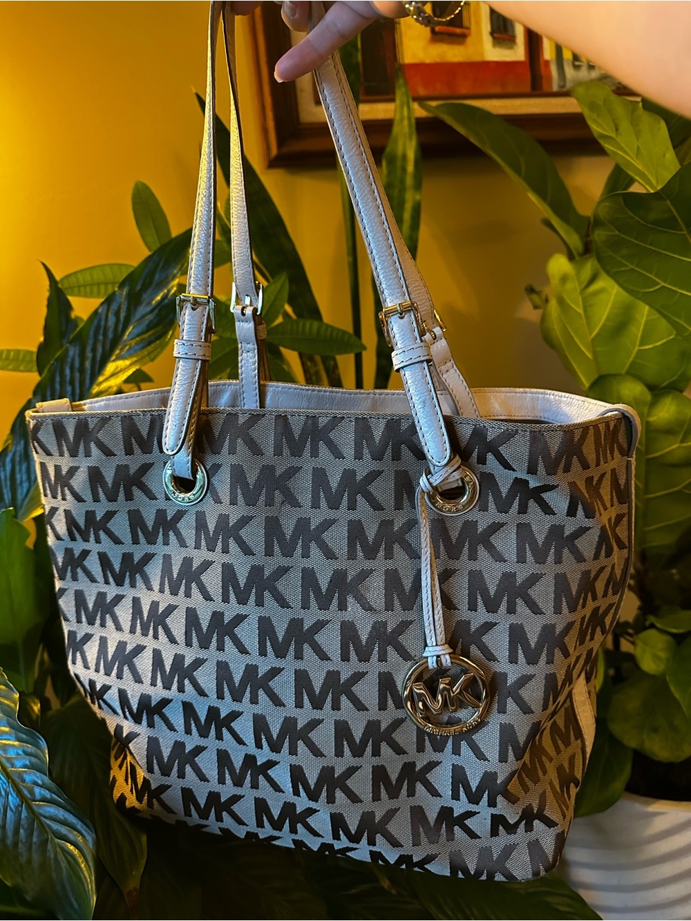 Authentic Michael Kors beige MK Signature Tote with Logo Charm